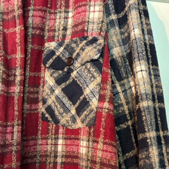 Natural Life Navy and Cranberry Cozy Fleece Lined Shacket L/XL - Picture 3 of 7